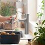 Кухонный смеситель Hansgrohe Zesis M33, 160 с вытяжным душем, нержавеющая сталь, 74801800