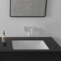 Смеситель для раковиныHansgrohe Vernis Shape, настенный, излив 20,4 см, хром, 71578000